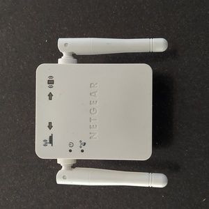 Used NETGEAR WN3000RPv2 Universal WiFi Range Extender